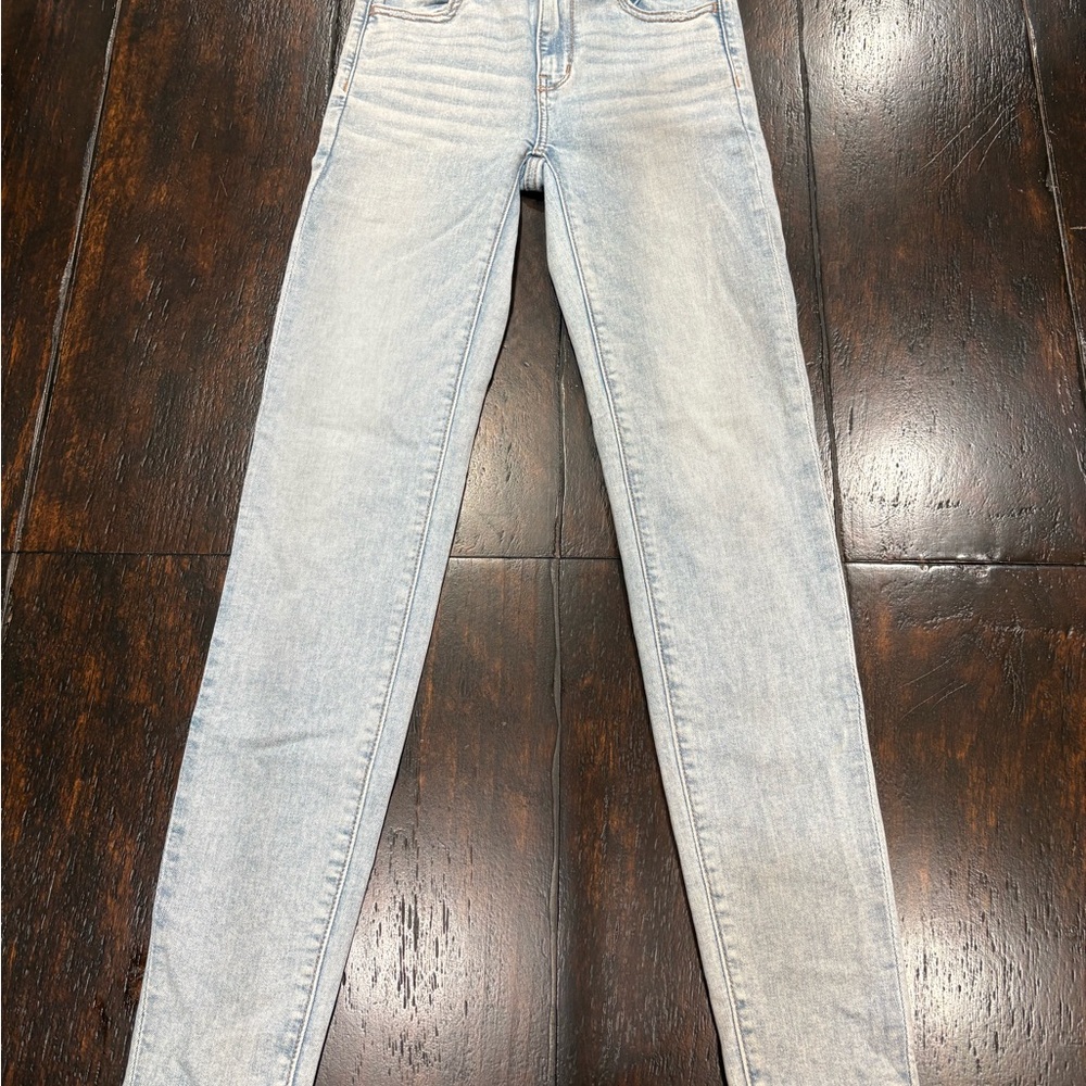 American Eagle Outfitters Light Wash Skinny Jeans